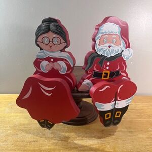 Vtg Style Wooden Santa and Mrs Claus Shelf Sitter Mantle Decor Set of 2 Red